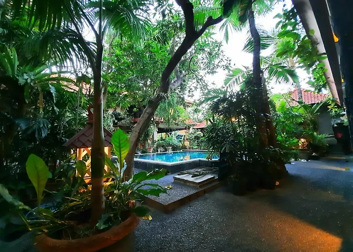 Pendawa Gapura Kuta 2*