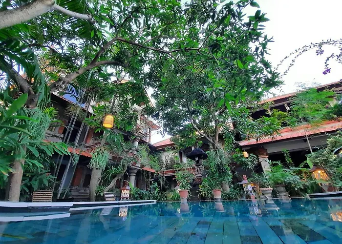 Pendawa Gapura Kuta 2*