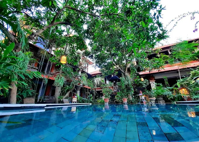 Pendawa Gapura Kuta Kuta (Bali)