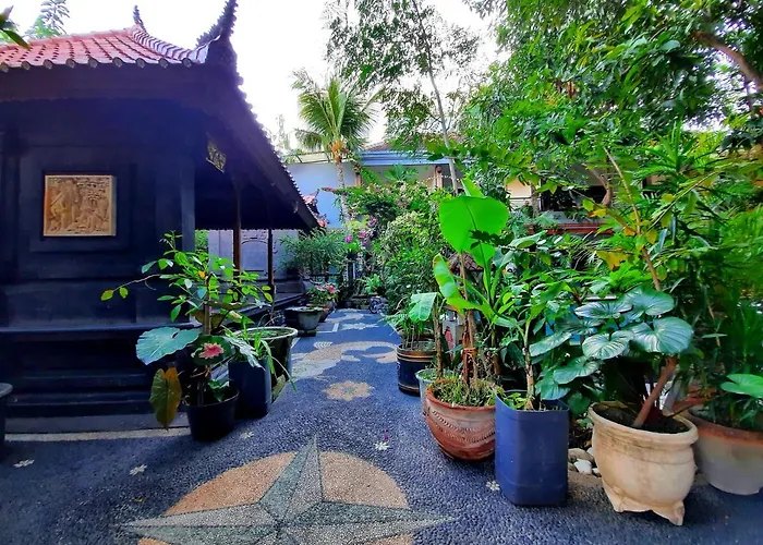 Pendawa Gapura Kuta 2*
