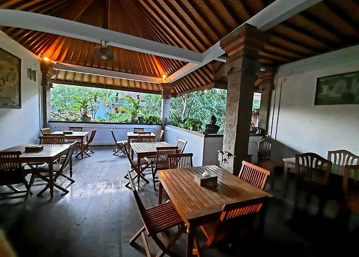 Pendawa Gapura Kuta Hotel 2*